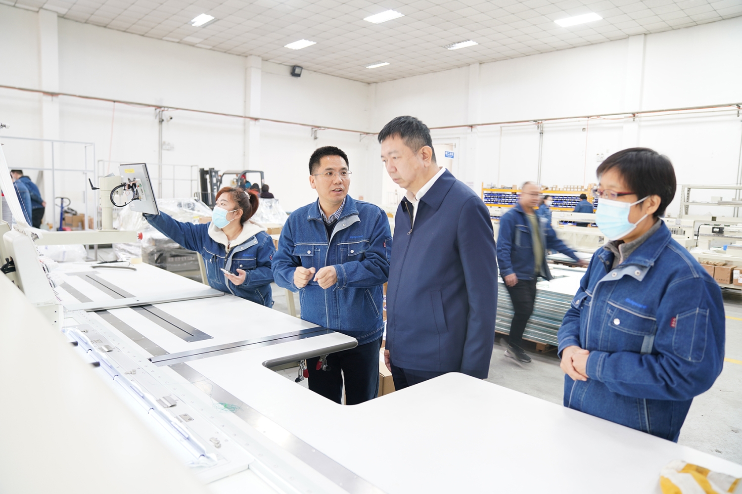 中縫協楊曉京理事長一行蒞臨富怡考察調研！